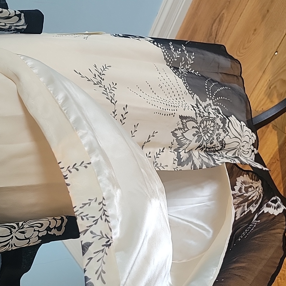 Dress - Picture 5 of 12